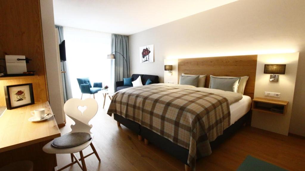 Haeusern Hotel | Gästezimmer Kamino