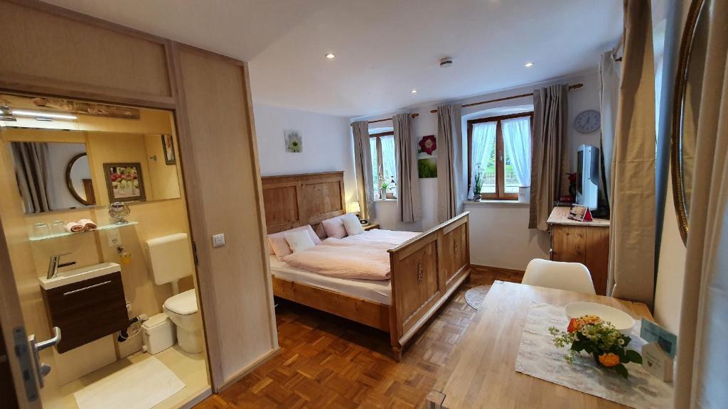 Vogtareuth Apartment | Gästezimmer Vogtareuth Rinser