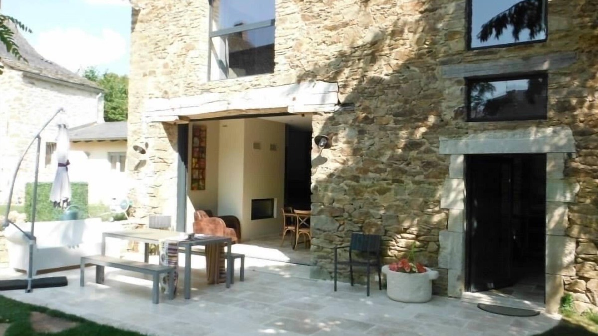 Calmont House | Gîté LA GRANGE, AVEYRON, sleeps 6