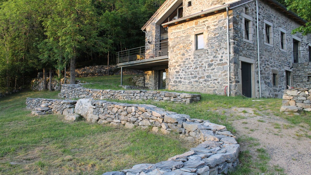 Saint-Julien-Chapteuil Cottage | Gîte à la Lisière de Font Bonne