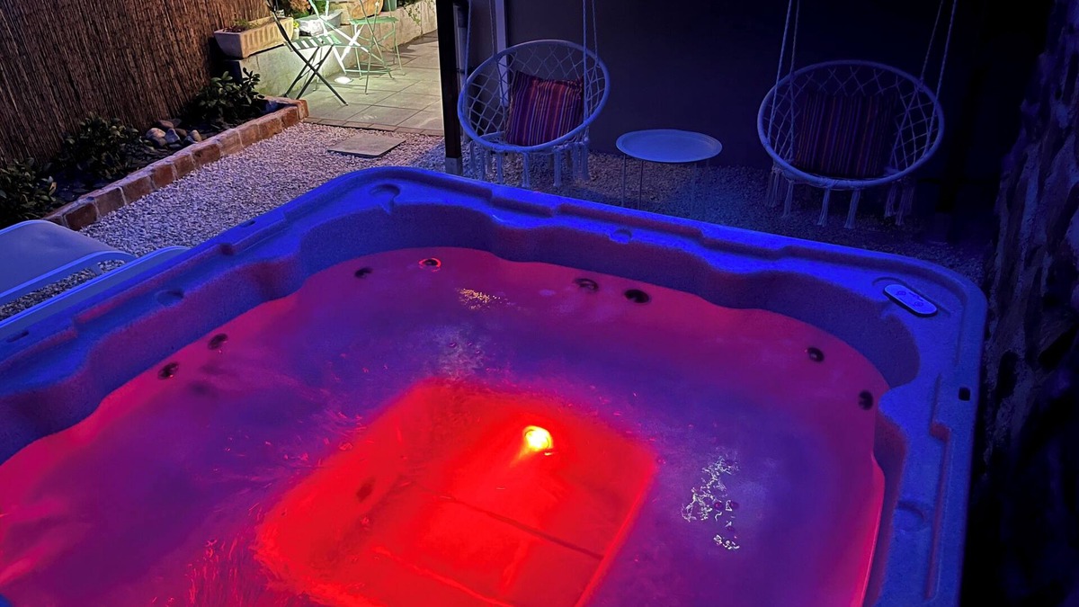 Lapoutroie House | Gîte 12 Personnes, Sauna, Billard, Baby-foot, Bain à Remous, Terrasse, Barbecue