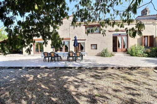 Minzac Villa | Gîte 3 étoiles avec piscine Dordogne