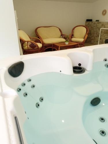 Bouvigny-Boyeffles House | Gîte 3 étoiles Le Charme Des Cerisiers 8 pers
