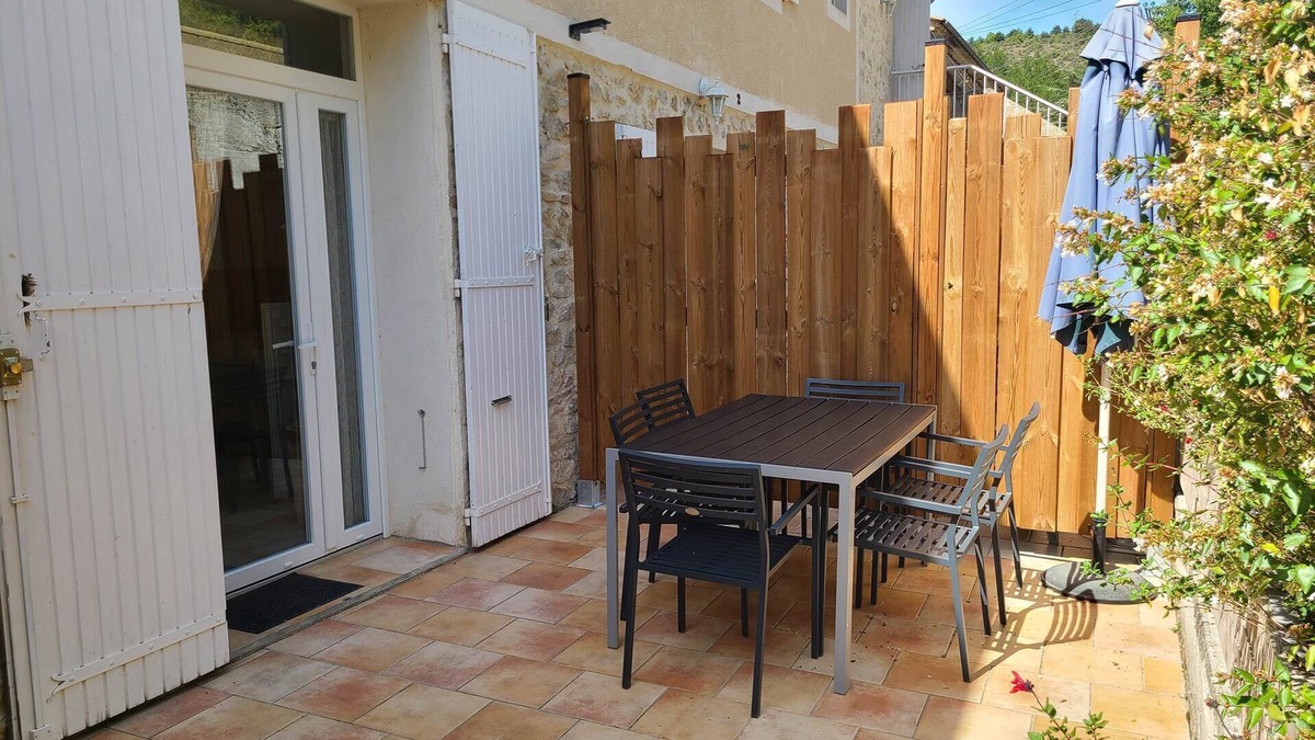 Montbrun-les-Bains Apartment | Gîte 3:60 square meter apartment near Montbrun Les Bains