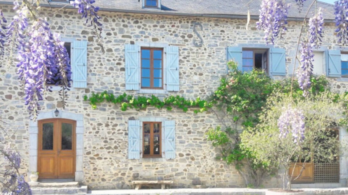 Sevignacq-Meyracq House | Gîte 4 en Vallée D'ossau, Avec Piscine et Parc Arboré. Idéal Pour les Familles