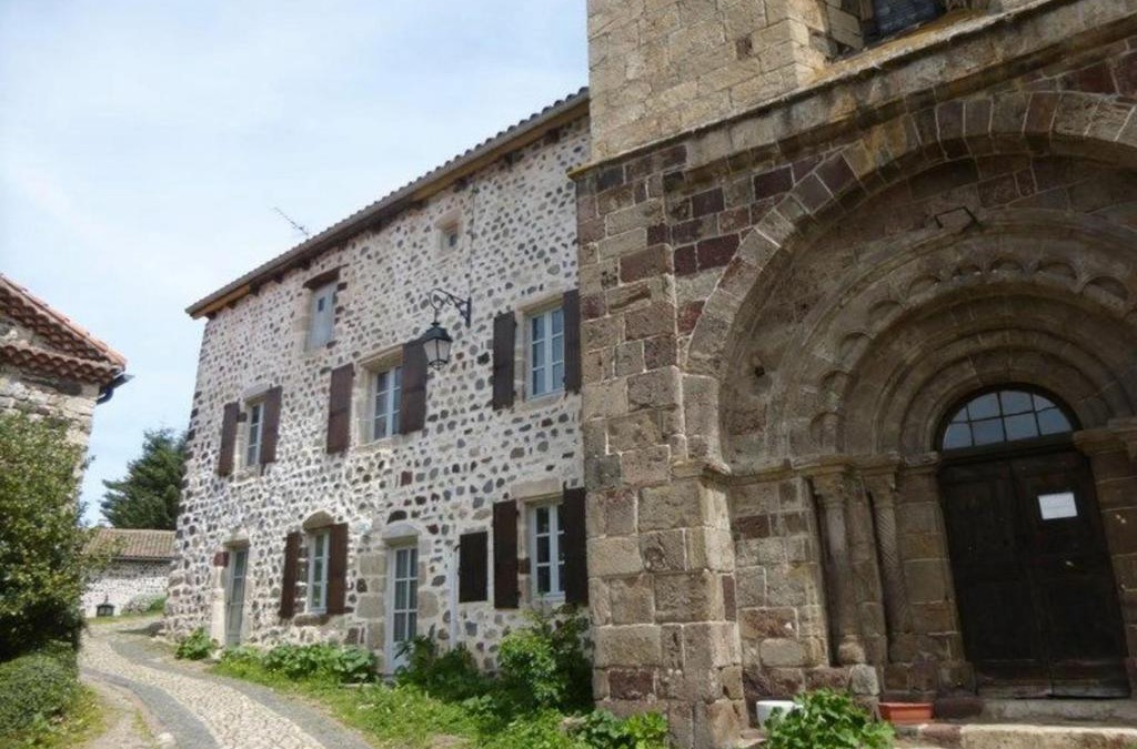Arlempdes House | Gîte 4 pers avec cour, vue Loire - FR-1-582-122
