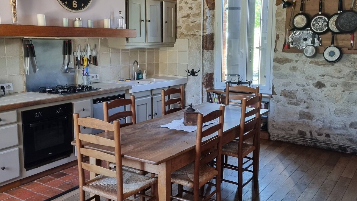 Chaillac House | Gîte 6 Personnes Dans un Domaine Equestre