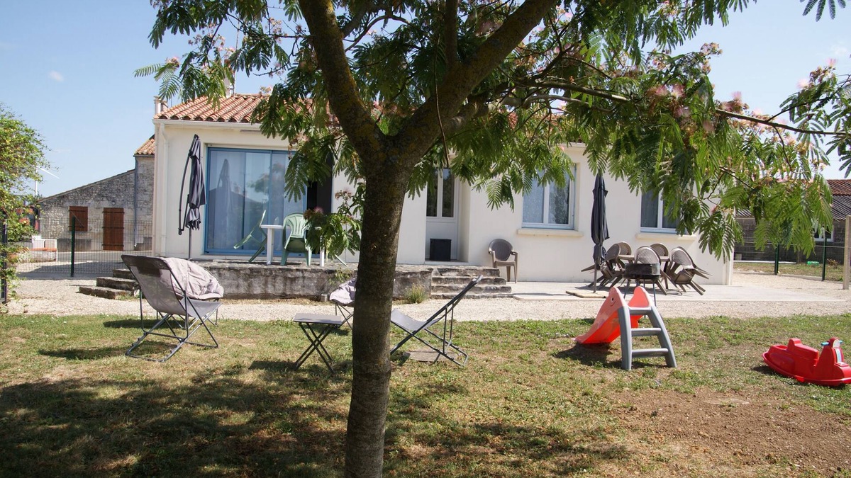 Xanton House | Gîte 8/9 Personnes " Les 4 Saisons"