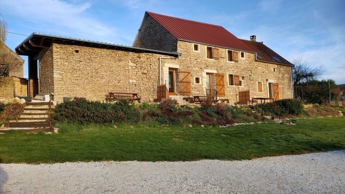 Montillot House | Gîte au Bois des Riots Tameron MONTILLOT YONNE 89 BOURGOGNE near Vézelay