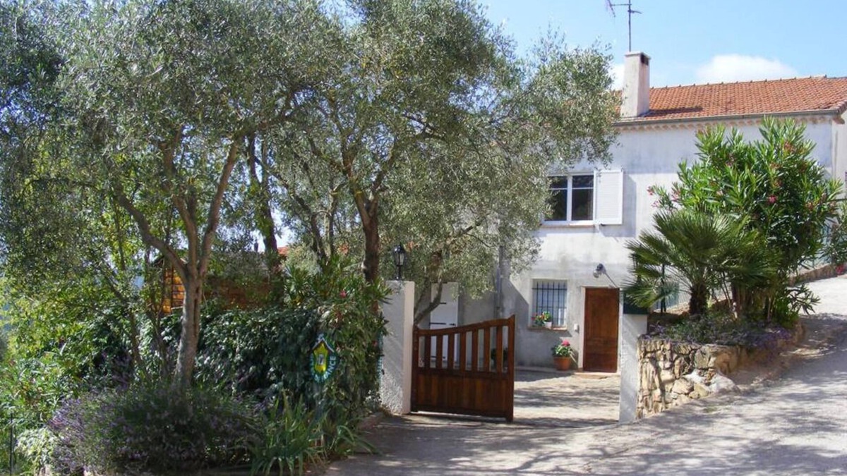 Tanneron House | Gîte au Calme en Campagne