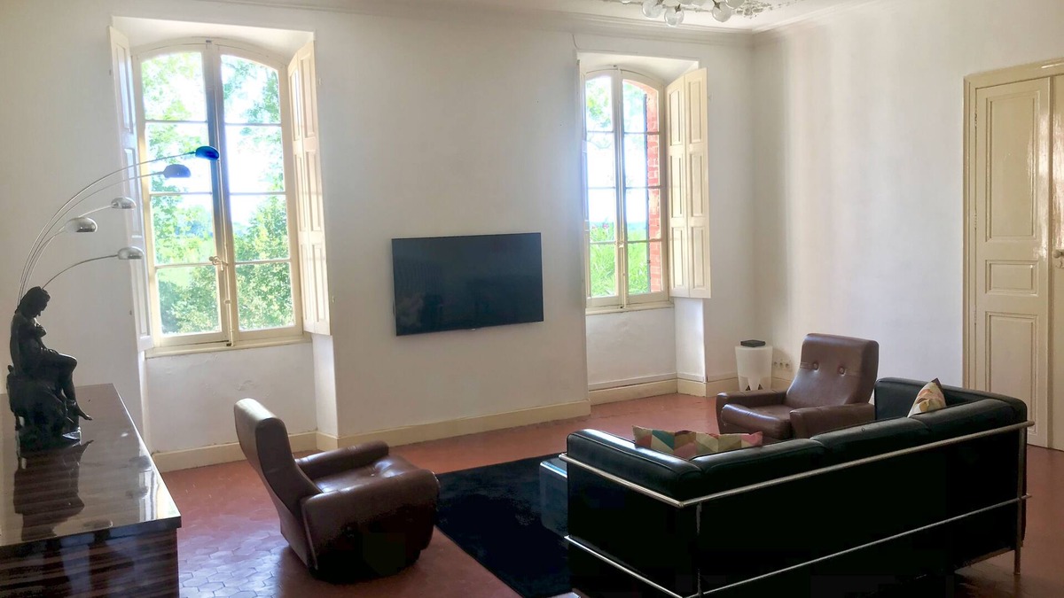 Seguret Cottage | Gîte au Château Jonquier 2