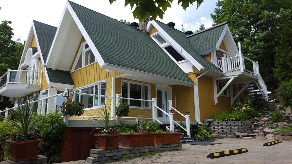 Baie-St-Paul Bed & Breakfast | Gîte Au Perchoir