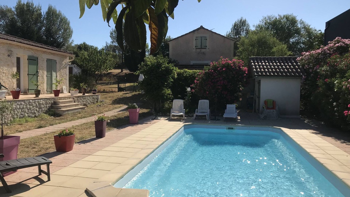 Euzet-les-Bains House | Gîte au soleil
