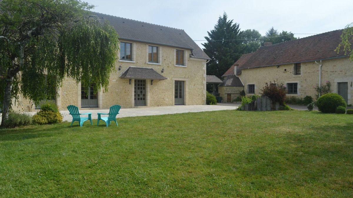 Coulimer House | GÎTE AUX PETITS BONHEURS sleeps 15 + games room