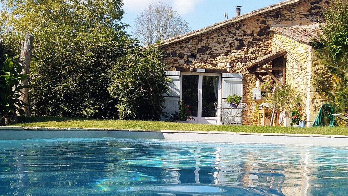 Montagnac-sur-Lede Other | Gîte Avec Piscine Privée en Périgord. Au Calme Dans les Bois
