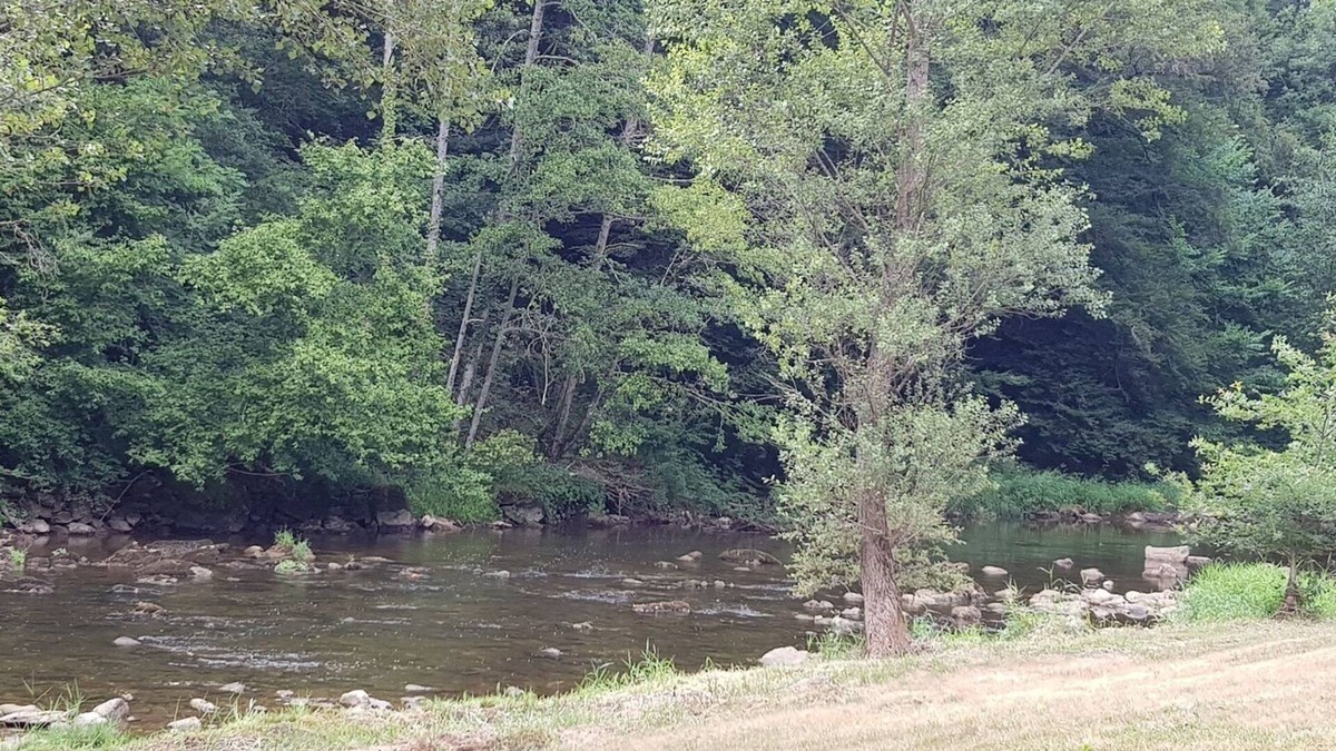 Mayran House | Gîte Aveyron river view