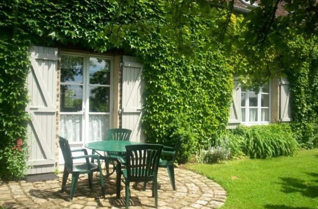 Joue-l'Abbe House | Gîte charmant avec cheminée, jardin privé et 3 chambres dans un ancien corps de ferme - FR-1-410-128