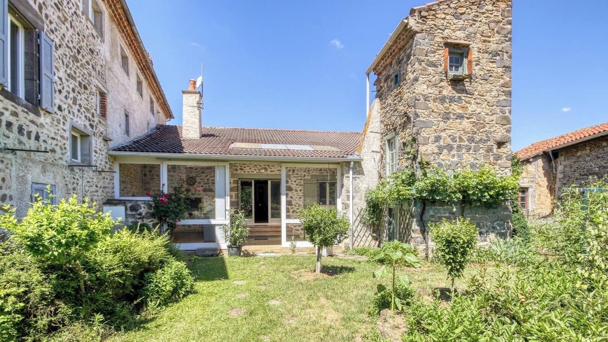 Villeneuve-dʼAllier House | Gîte "Chez Papi" Country house near Allier