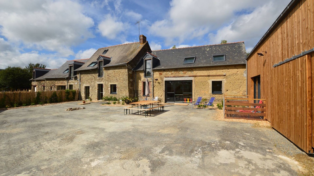 Servon-sur-Vilaine Cottage | Gîte-Comfort-Wet room-Countryside view