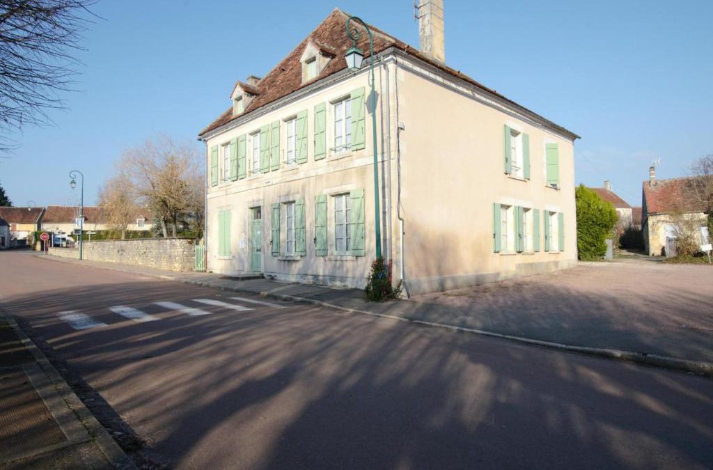 Sainpuits House | Gîte communal 150