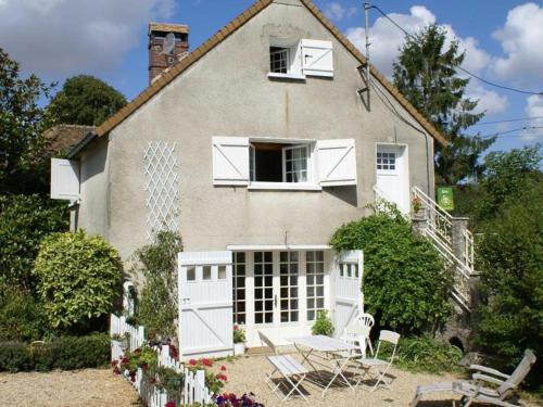 Boissets House | Gîte cosy et rénové à Boissets avec jardin clos, WiFi, proche randonnées et sites touristiques. - FR-1-527-46