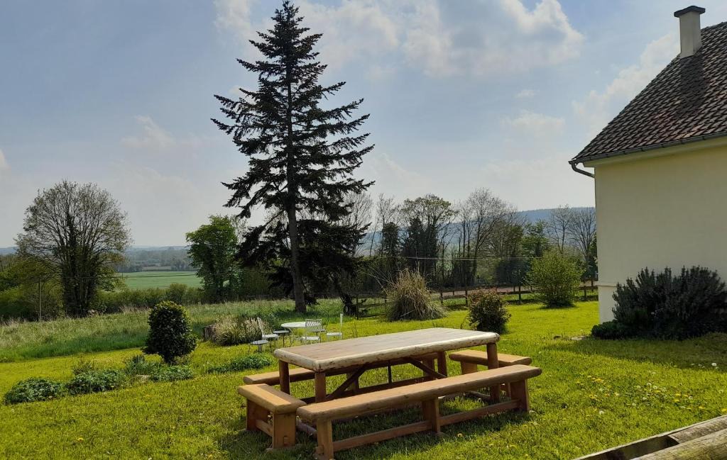 Carrouges House | Gîte Cottage chaleureux en pleine campagne vue sur les Monts et Forêts et le château de Carrouges