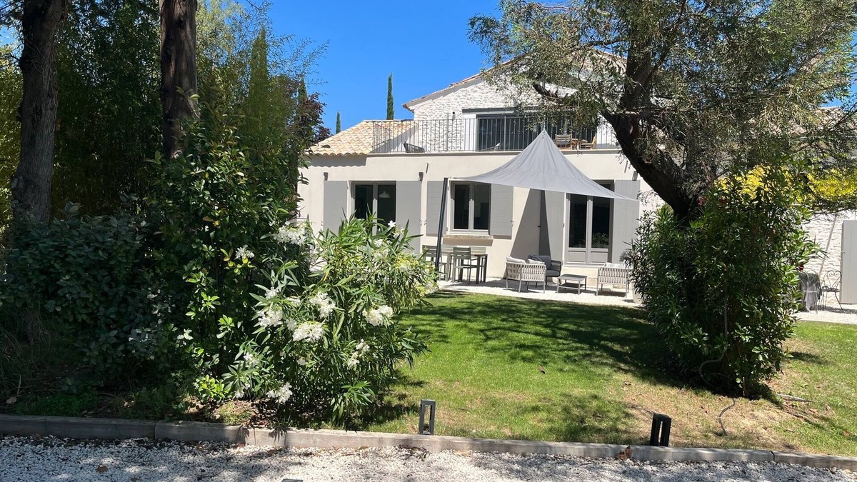 L'Isle-sur-la-Sorgue House | Gîte Dans un Mas Provencal Avec Piscine, 3km du Centre de L'isle-sur-la-sorgue