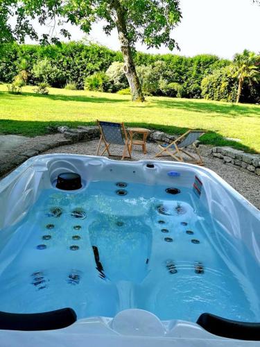 Jazennes House | Gîte dans une ambiance végétale avec Spa privatif