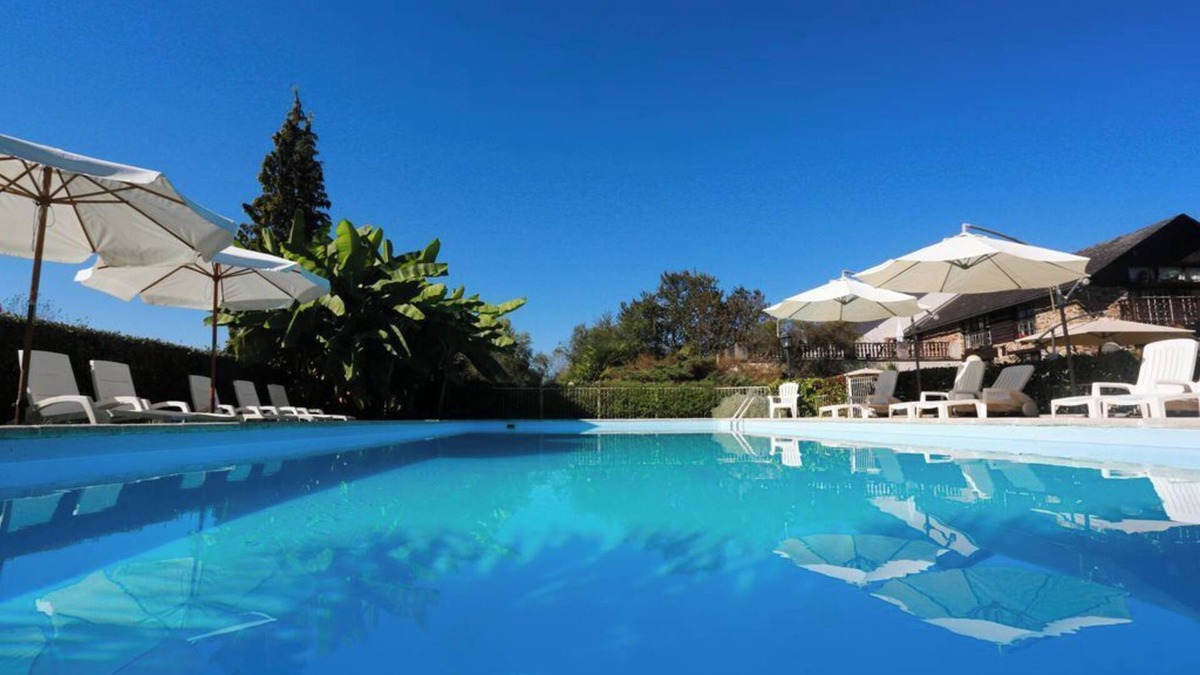 Haut-de-Bosdarros House | Gîte de caractère, 16 pers, countryside, private pool.