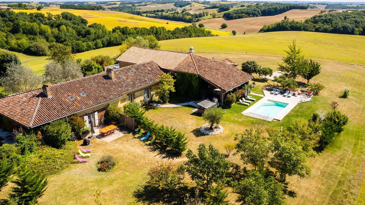 Beauvais-sur-Tescou Cottage | Gîte de Charme Avec vue et Piscine