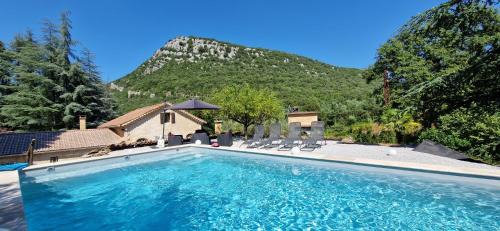 Banne House | Gîte de Chanabière