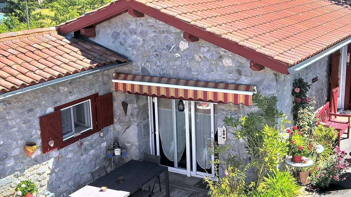 Saint-Esteben Cottage | Gîte de Charme au Pays Basque Intérieur Pour 2 Personnes ,minimum 7 Nuits