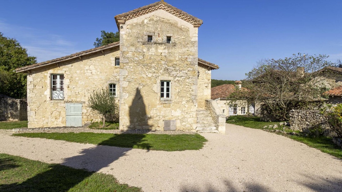 Saint-Leonard House | Gîte de Charme Avec Piscine - 1 à 13 Personnes