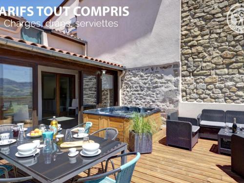 Cellieu House | Gîte de Charme avec Spa, Hammam et Vélo Électrique près du Parc du Pilat - FR-1-496-8
