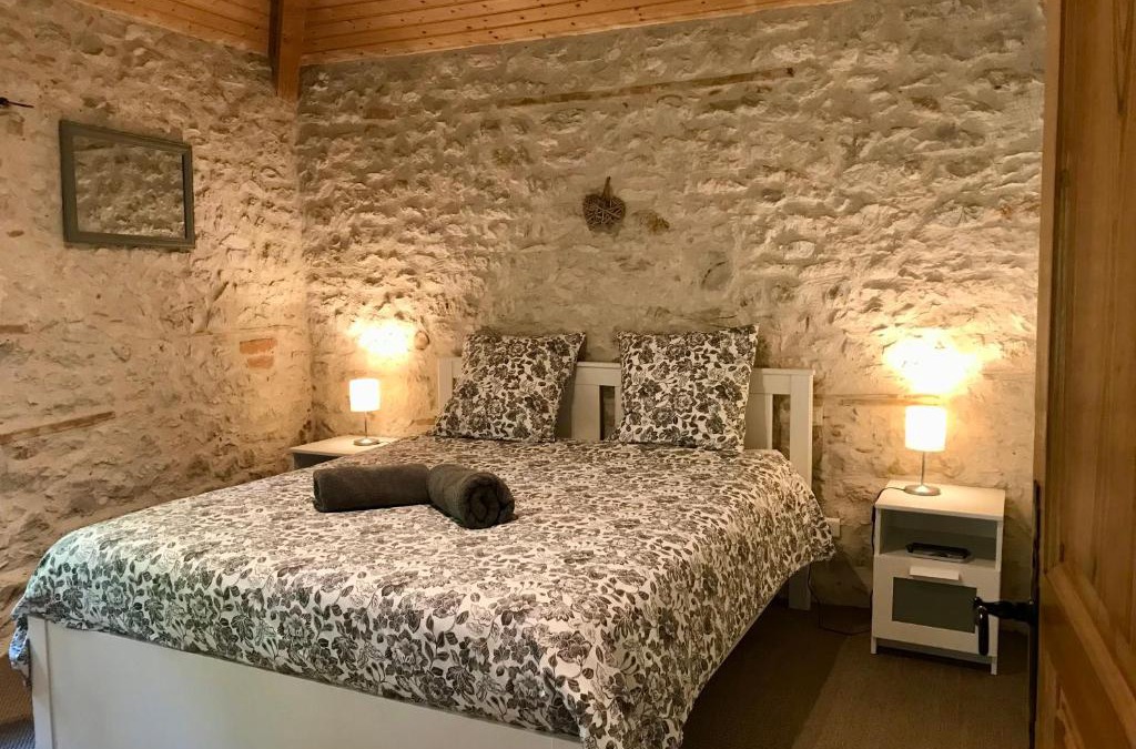 Montpezat-de-Quercy House | gîte de charme avec piscine