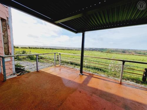 Sains-du-Nord House | Gîte de Charme Isolé, Ferme Authentique, 4 Chb, Jardin, Randonnées, Val Joly à Proximité - FR-1-510-204