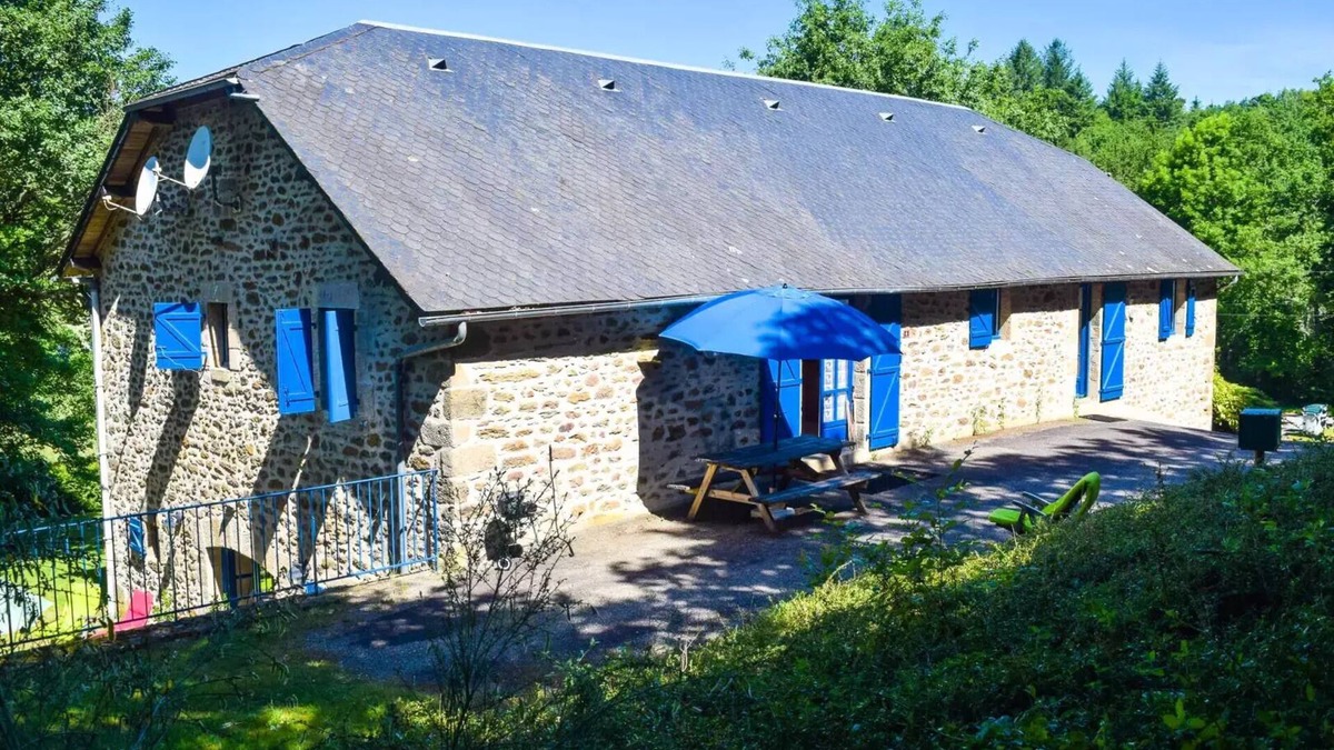 Champagnac-la-Noaille Villa | Gîte de France in Champagnac-la-Noaille 3 ears - Gîte de France 4 people