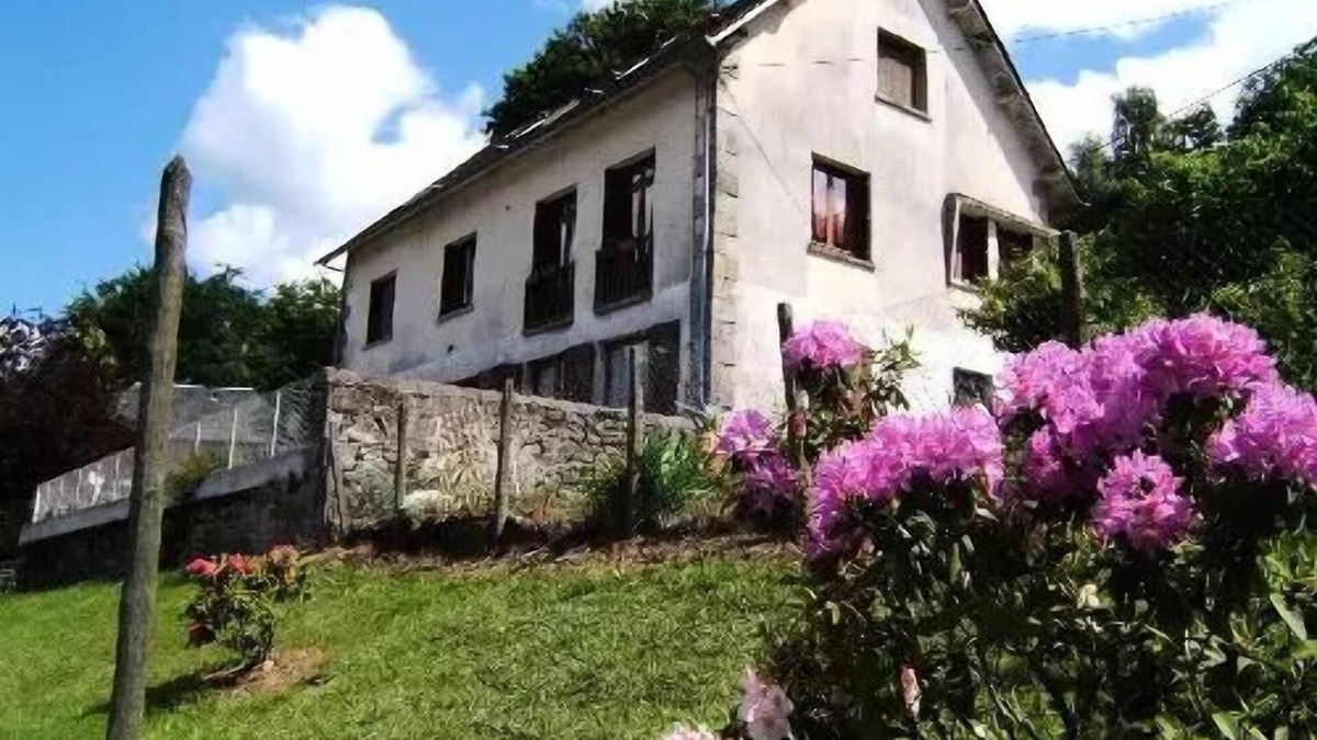 Saint-Hilaire-les-Courbes Villa | Gîte de France Communal gîte 2 ears of corn - Gîte de France 3 people