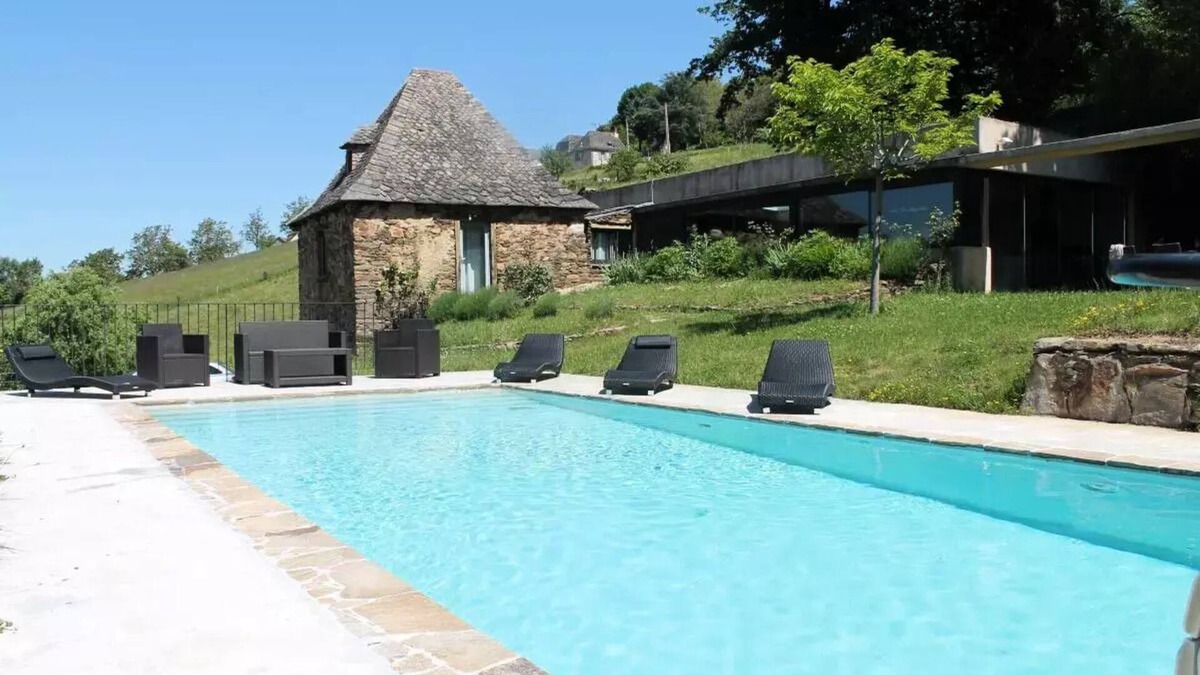 Altillac Villa | Gîte de France à Altillac 4 épis - Gîte de France 8 personnes