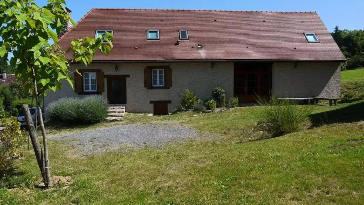 Saint-Martin-Sepert Villa | Gîte de France in Saint-Martin-Sepert 2 ears - Gîte de France 8 people