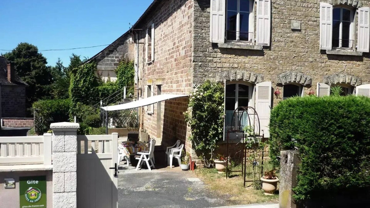 Vars-sur-Roseix Villa | Gîte de France in Vars-sur-Roseix 3 ears - Gite de France 5 people