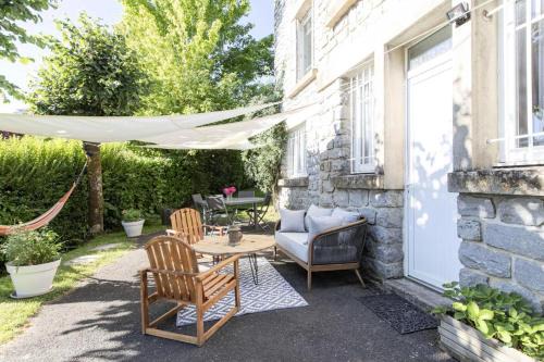 Uzerche Apartment | Gîte de France Gîte les pierres bleues 2 épis - Gîte de France 2 personnes MAE-4011