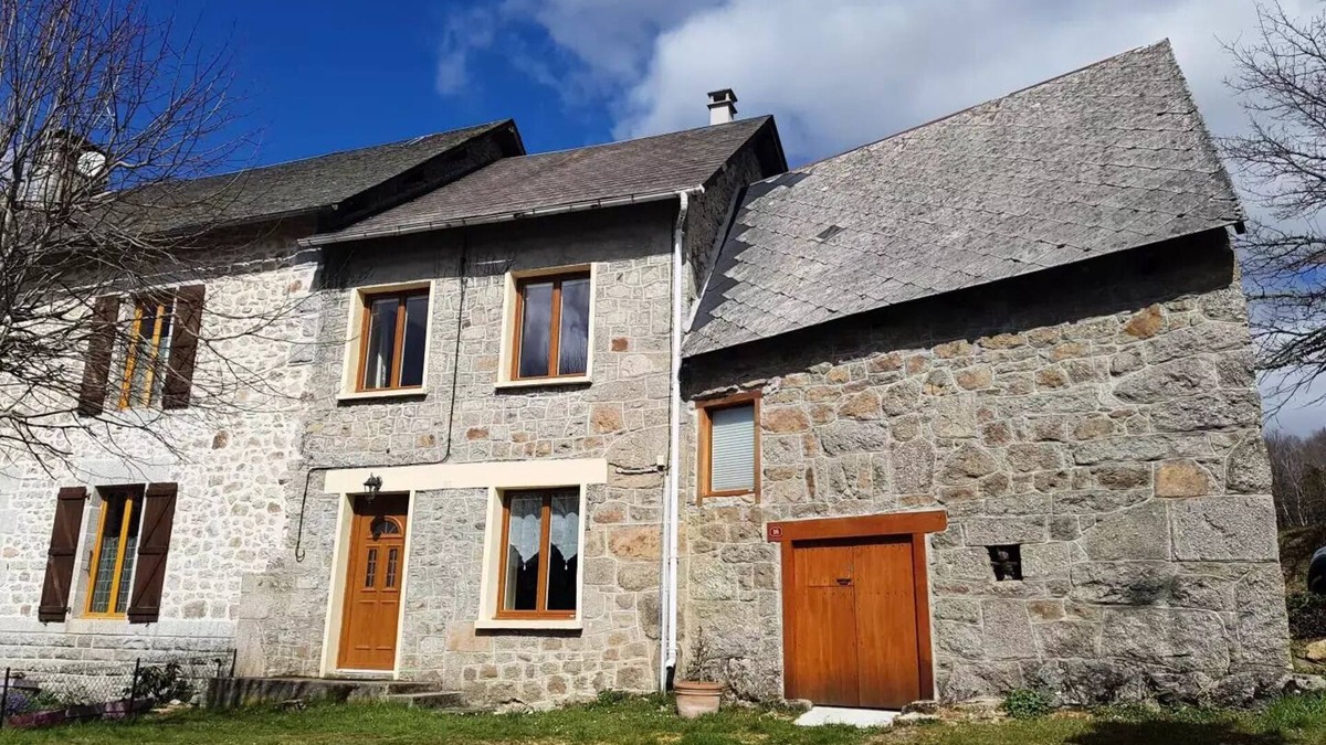 Alleyrat Villa | Gîte de France in Alleyrat 3 ears - Gîte de France 4 people
