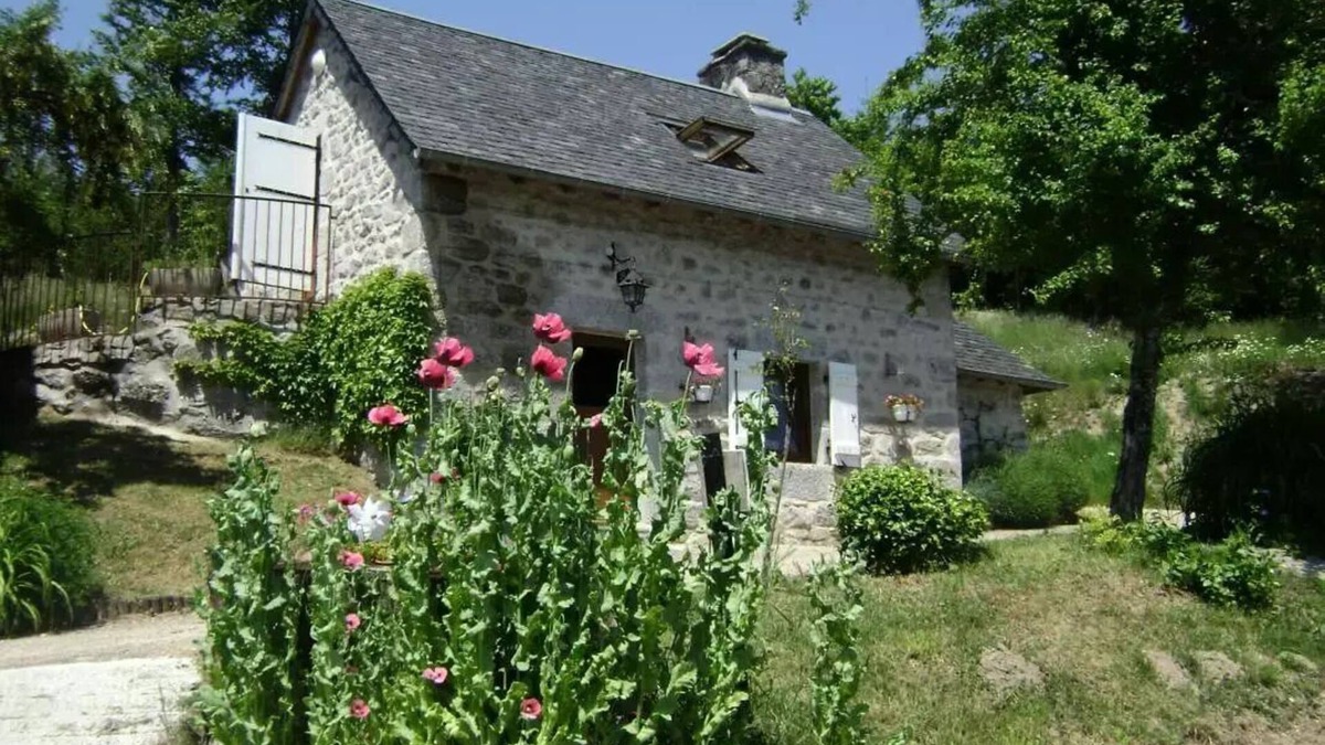 Chaveroche Villa | Gîte de France in Chaveroche 2 ears - Gîte de France 2 people