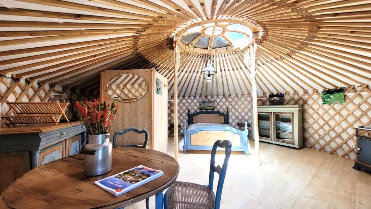 Rosiers (chasteaux) Villa | Gîte de France The joulebois yurt - Gite de France 2 people