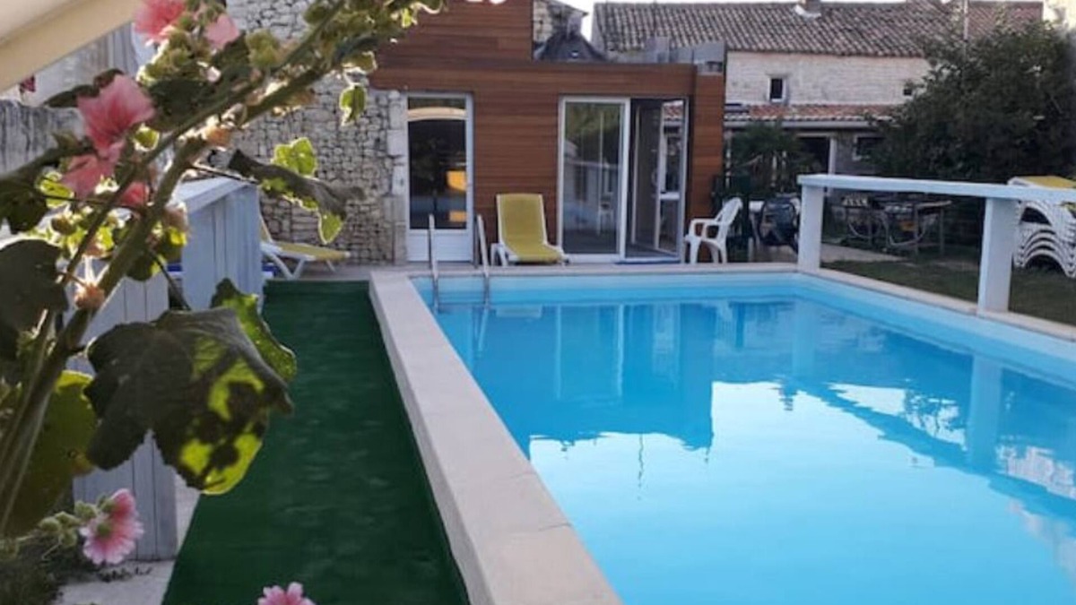 Nieulle-sur-Seudre House | Gîte de Groupe, à la Campagne Avec Piscine à 15 min de la mer