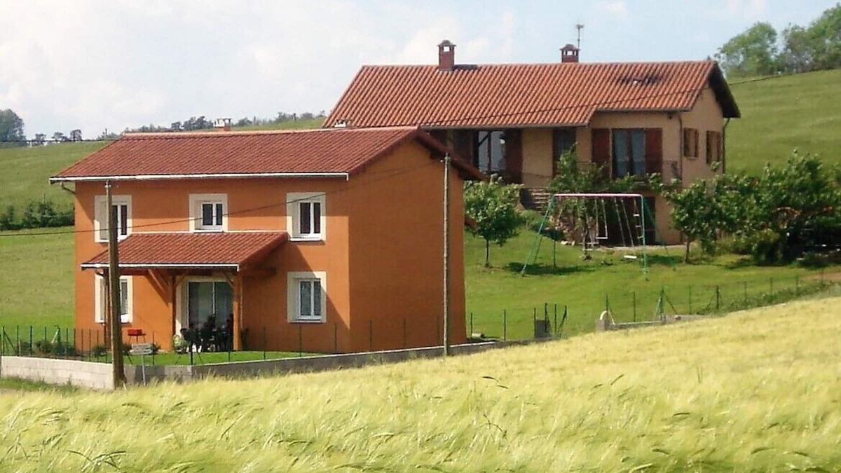 Meys House | Gîte de L' Eclaircie