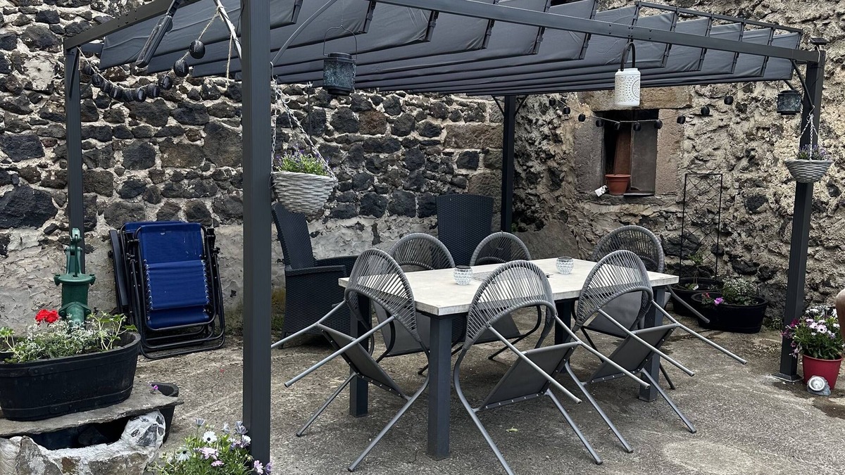 Saint-Diery House | Gîte de la Bichonette Accessible en Fauteuils. Animaux de Compagnie Acceptés