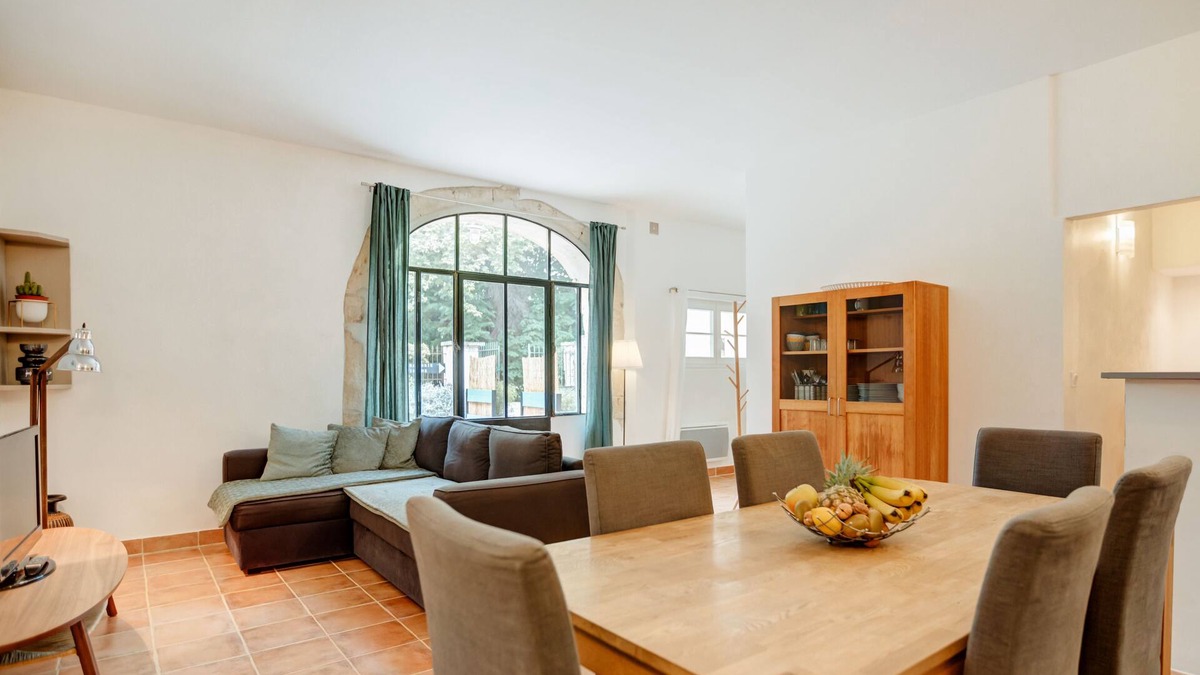 Pont-Saint-Esprit Apartment | Gîte de la Cour 6 personnes - Gorges de l'Ardèche