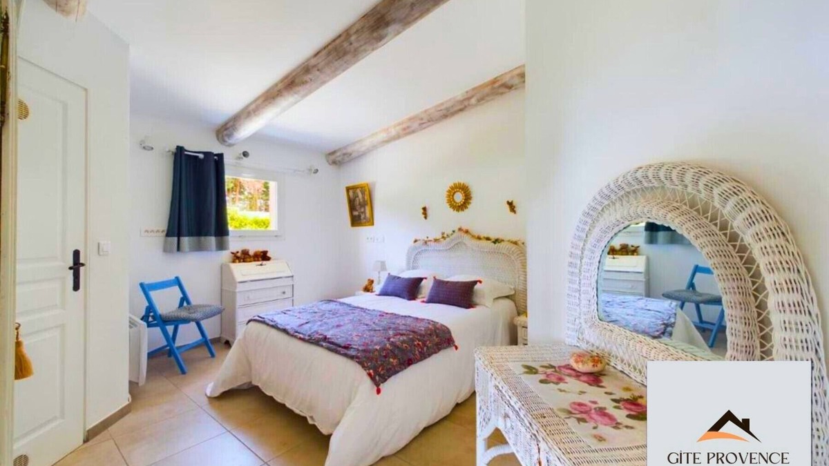 Paluds de Noves Bed & Breakfast | Gîte de la Draillette
